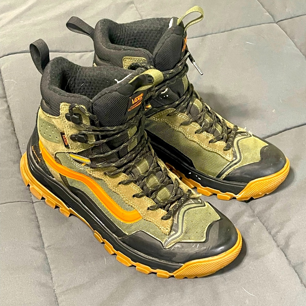 Vans Ultrarange MTE EXO Goretex hiking Men’s size 10.5 RARE!Green/Orange/Black